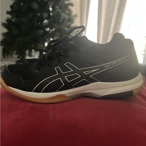 ASICS Women’s Volleyball Shoes- Mint Condition!!